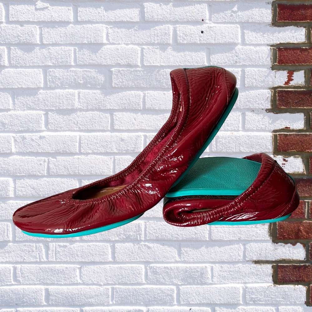 Ruby red Tieks